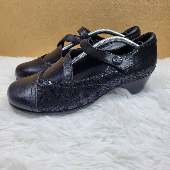 Aravon Portia Black Pumps Shoes AAZ09BKM Size 8 B